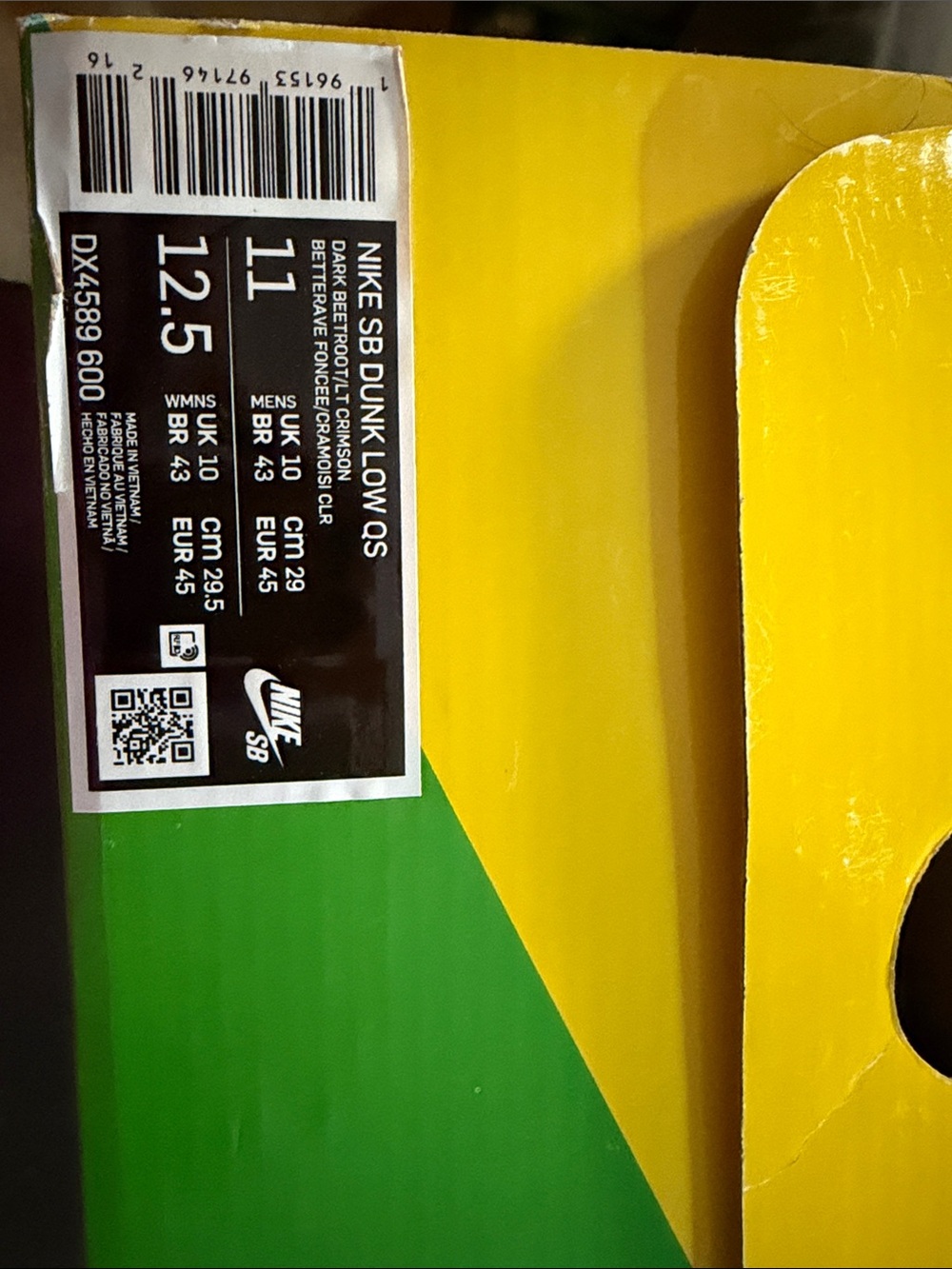Nike Dunk SB Skate Like A Girl - Picture 6 of 7